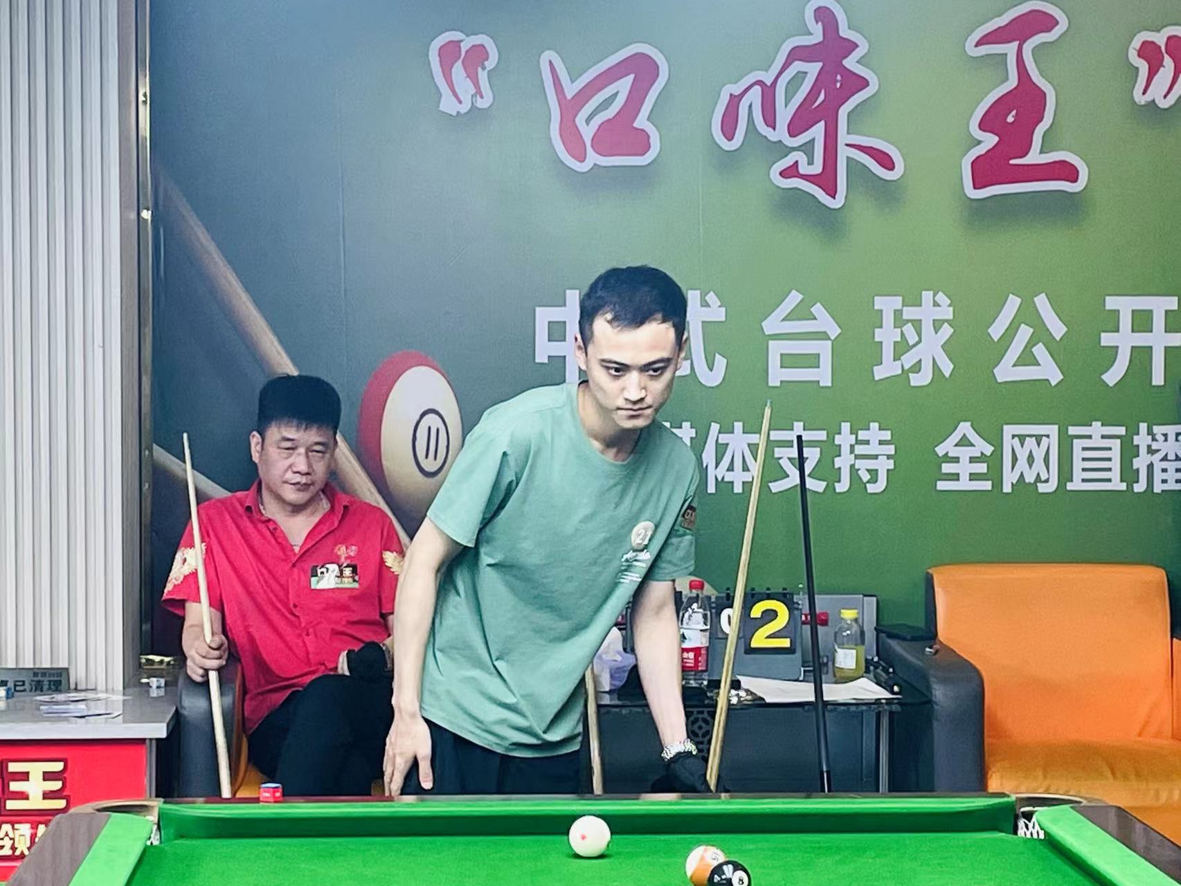 崭露头角 崭露头角