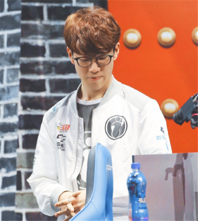 签约不再只 签约不再只